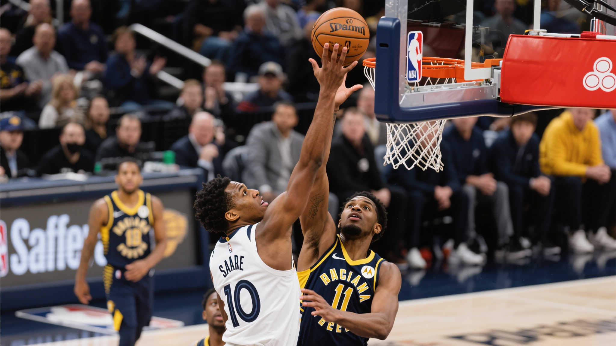 西亚卡姆封盖亚历山大，步行者于次节再度扳平